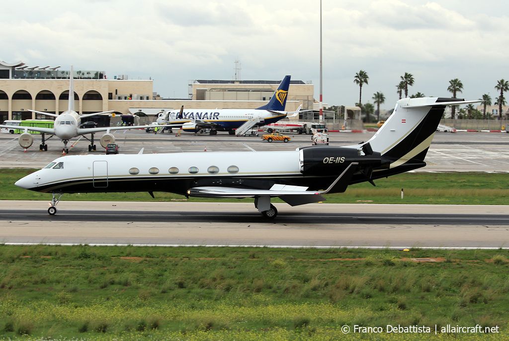 OE-IIS (572) 2000 Gulfstream Aerospace G-V