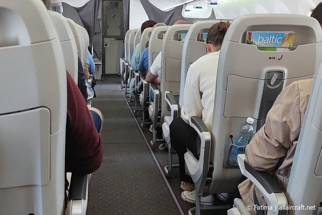 YL-AAX (55094) 2020 Airbus A220-300