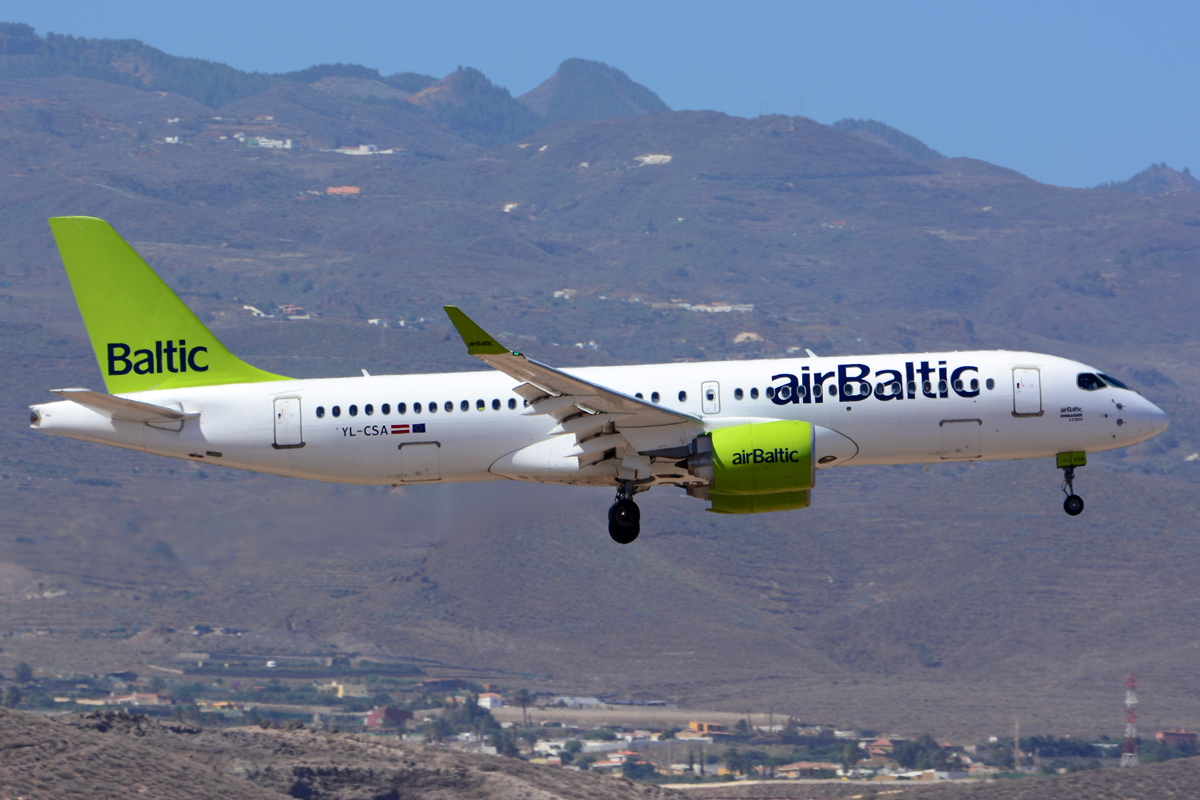 YL-CSA (55003) 2016 Bombardier CSeries CS300