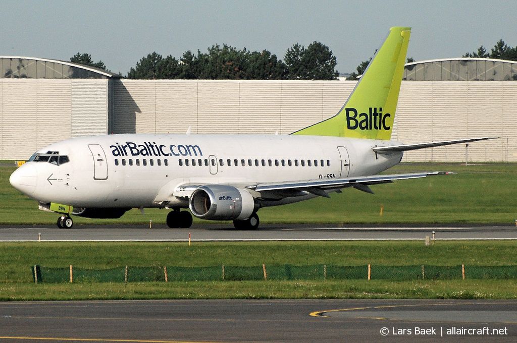 YL-BBN (cn 26683) Boeing 737-522