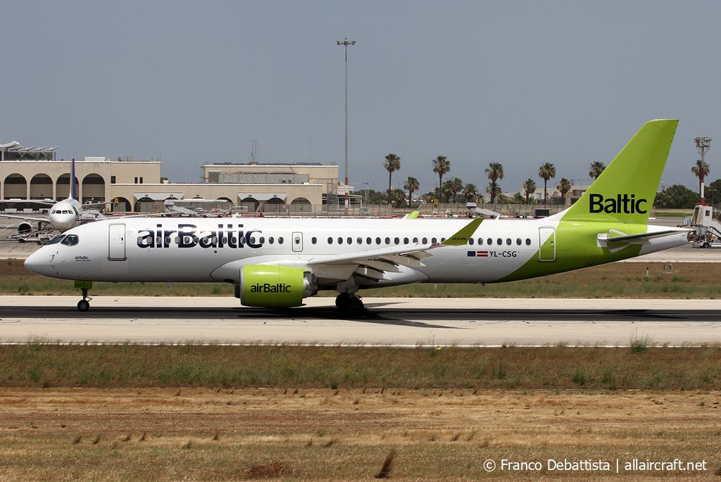 YL-CSG (55009) 2017 Bombardier CS300