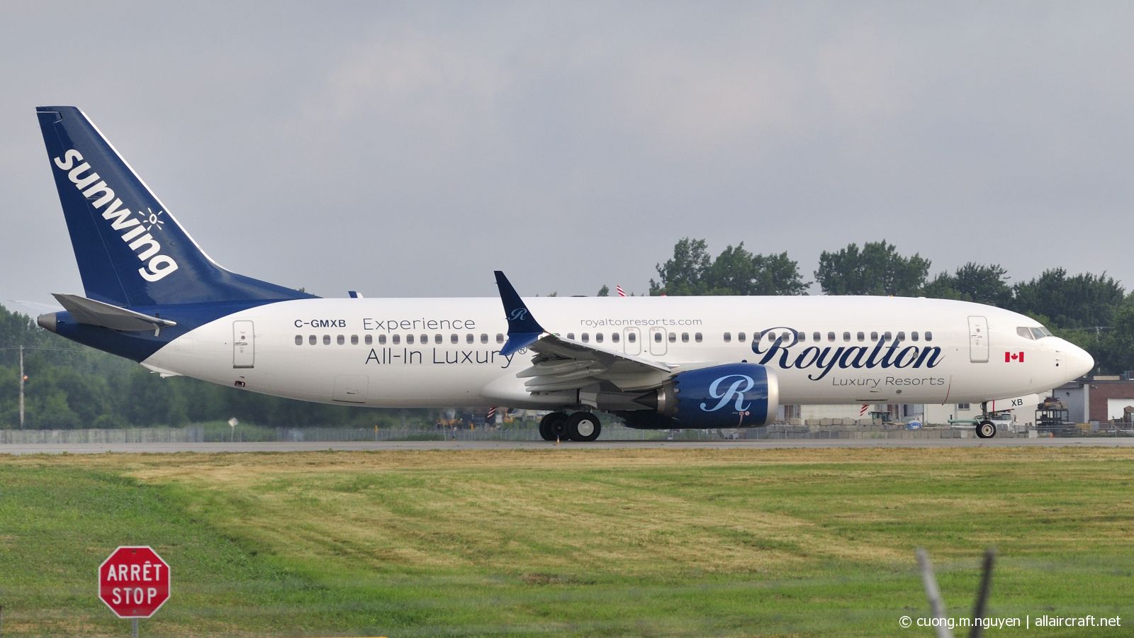 C-GMXB · Boeing 737-8 MAX · (YUL / CYUL)