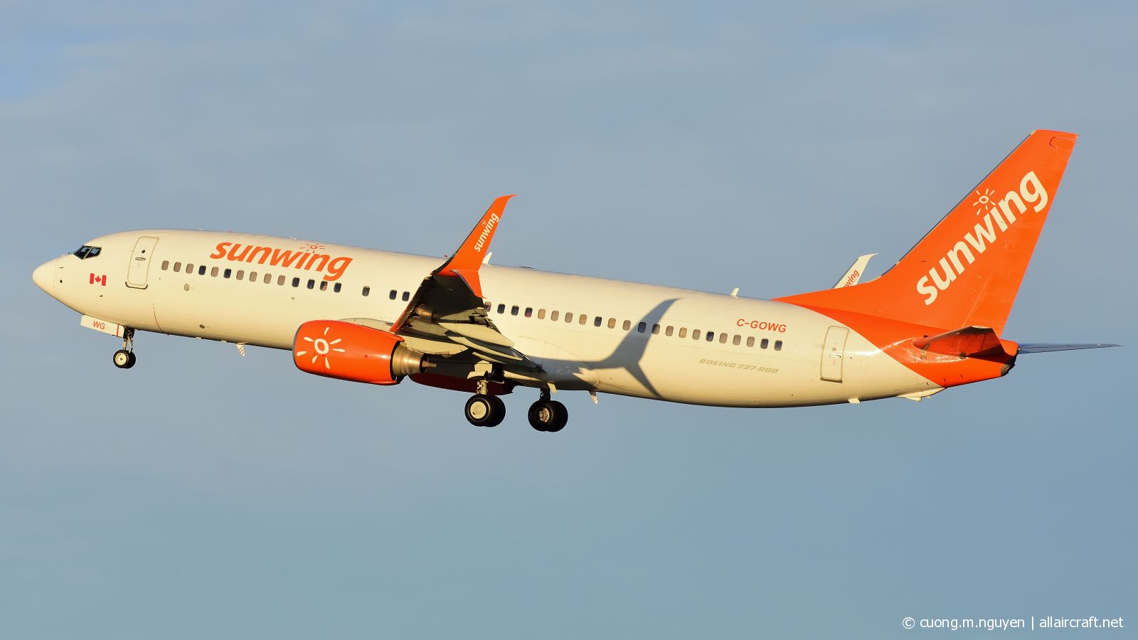 C-GOWG (37757) 2010 Boeing 737-86J(WL)