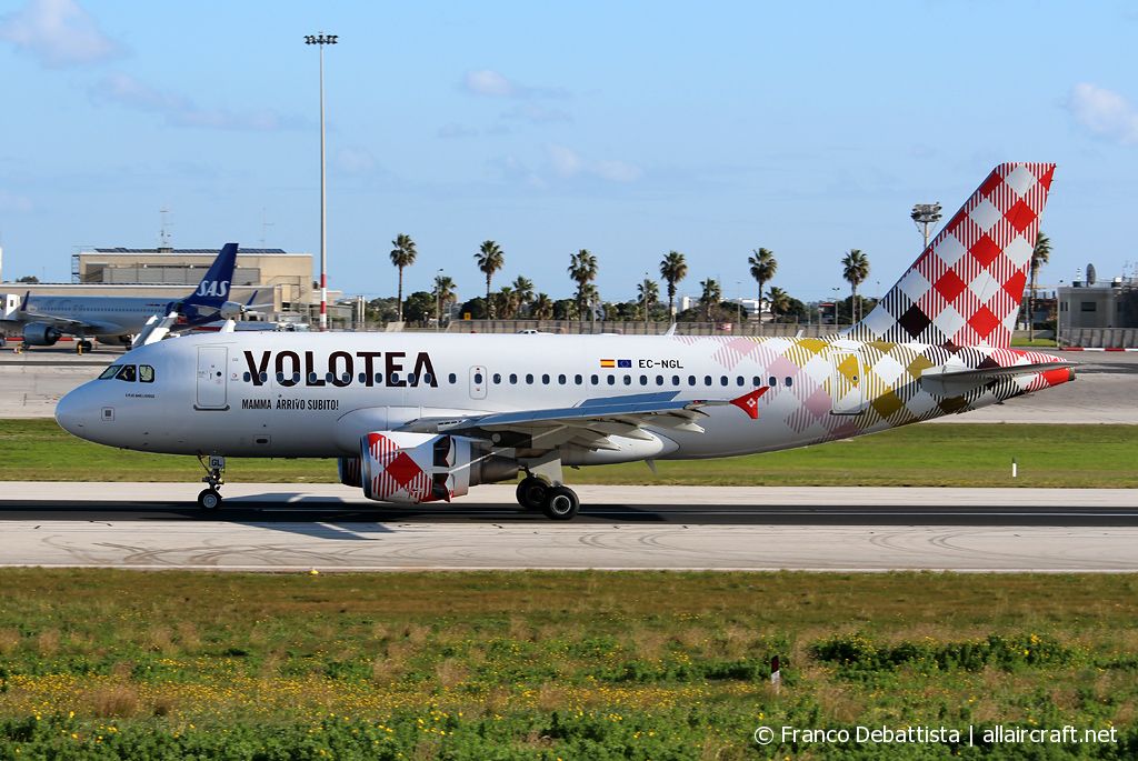 EC-NGL (cn 2879) Airbus A319-112