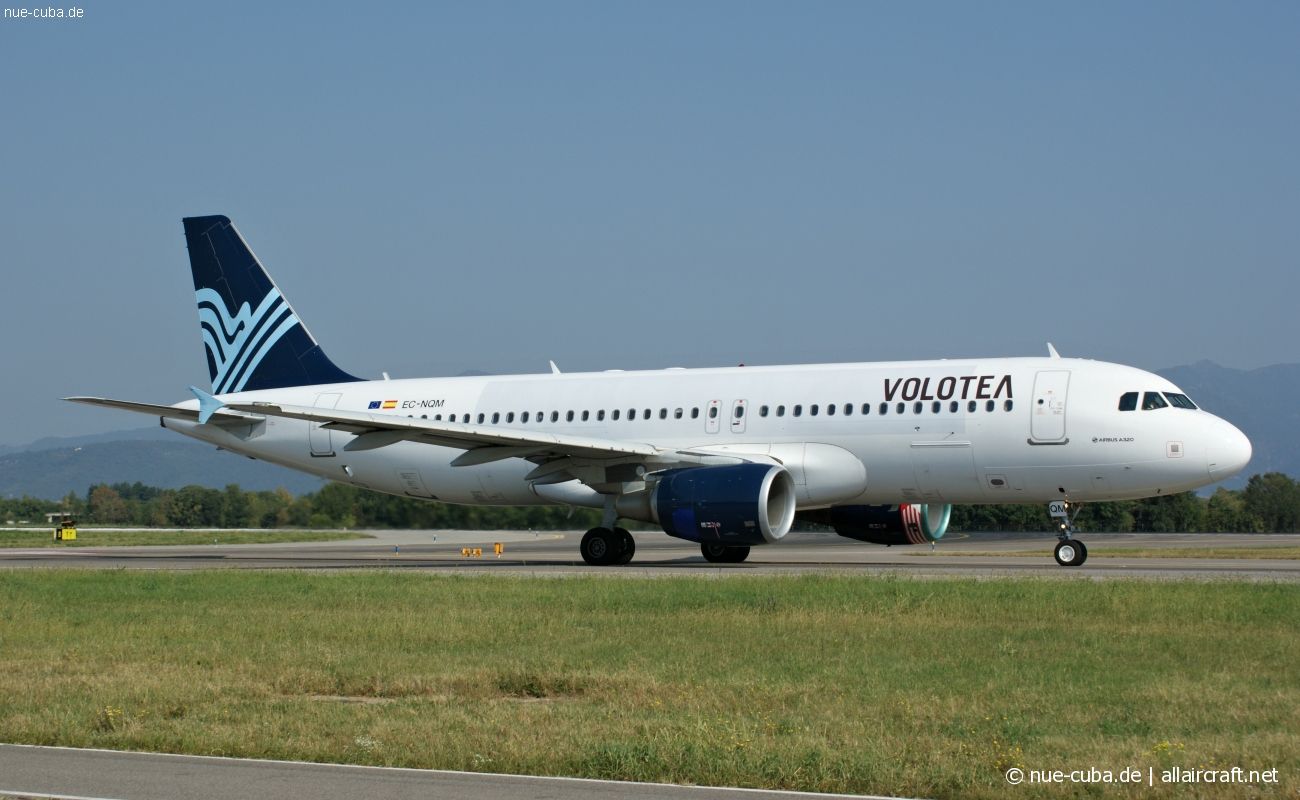 EC-NQM (4589) 2011 Airbus A320-214