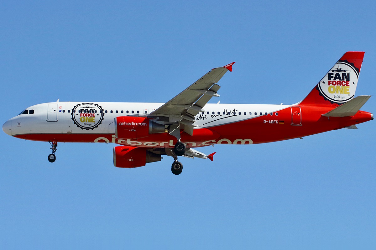 D-ABFK, (cn 4433), Airbus A320-214