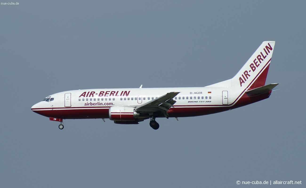 D-AGEB (cn 24320) Boeing 737-322