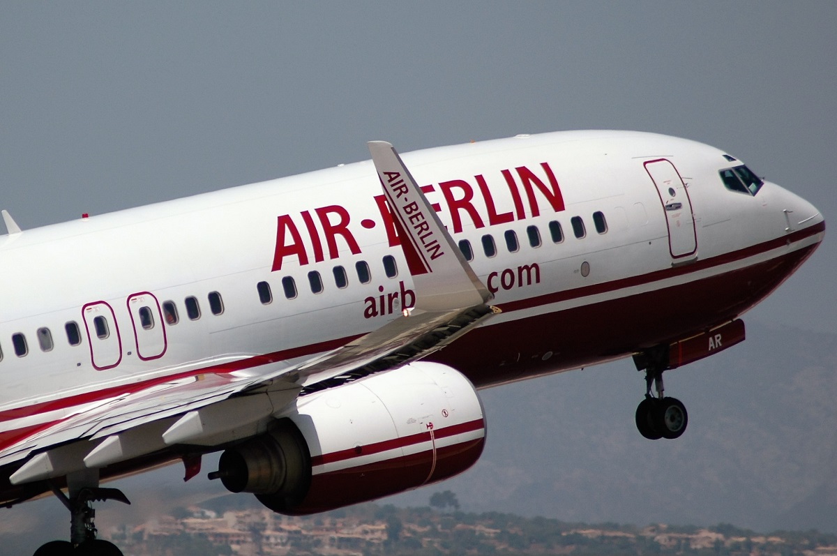 D-ABAR (28072) 1998 Boeing 737-86J(WL)