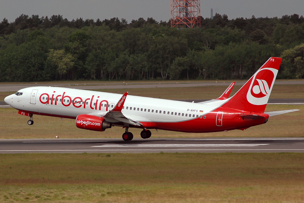 D-AHFS (28623) 2000 Boeing 737-8K5(WL)