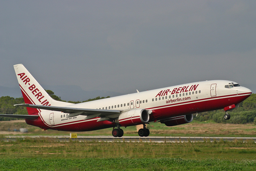 D-ABBU (30627) 2001 Boeing 737-8Q8