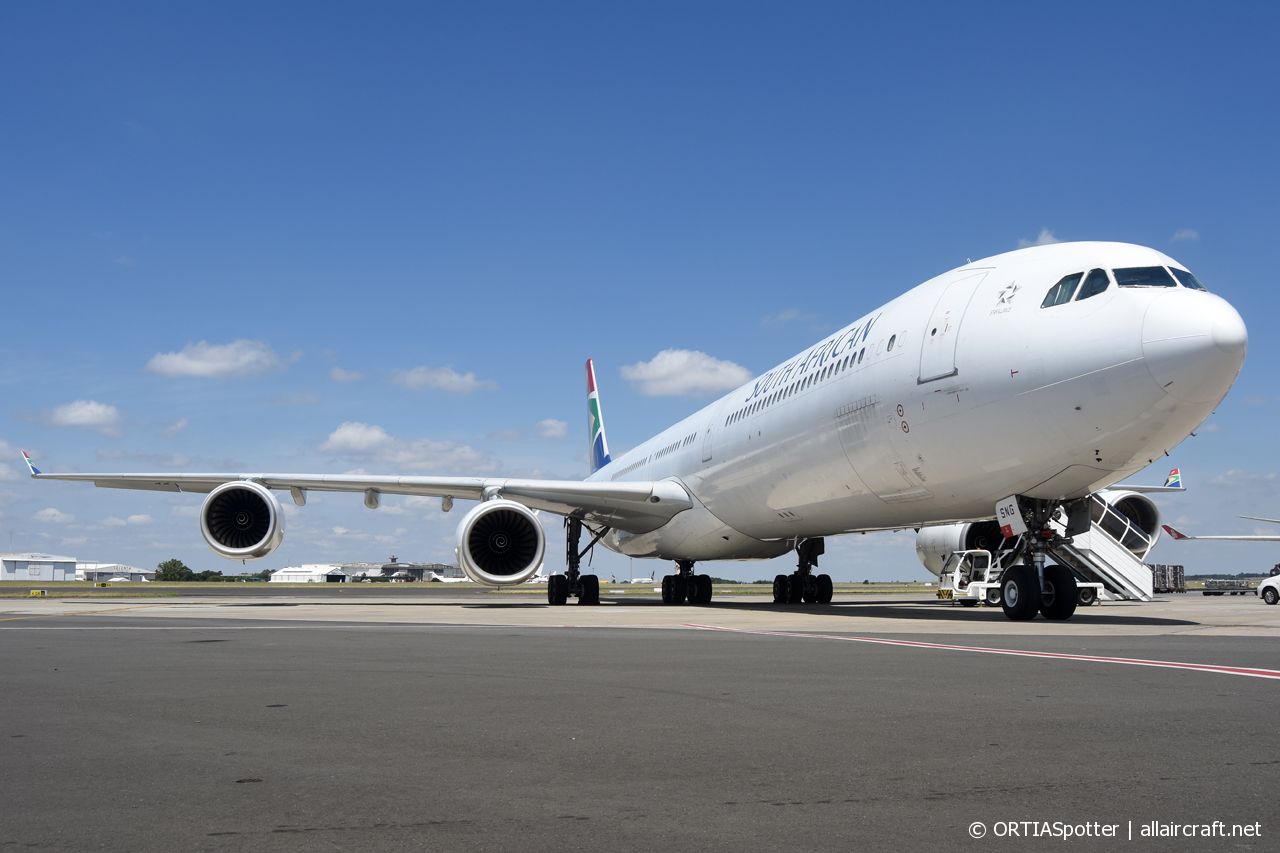 ZS-SNG (557) 2003 Airbus A340-642