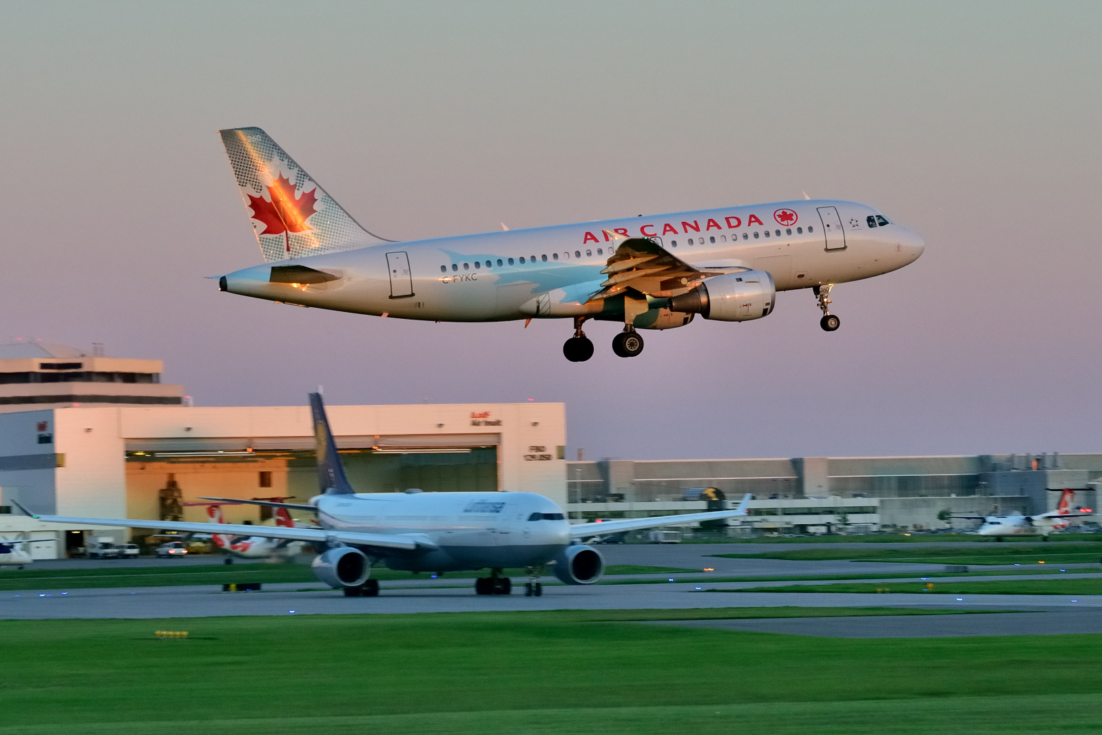 C-FYKC (cn 0691) Airbus A319-114