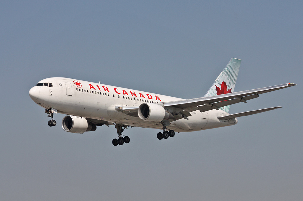 C-GAVC (cn 22527) Boeing 767-233ER