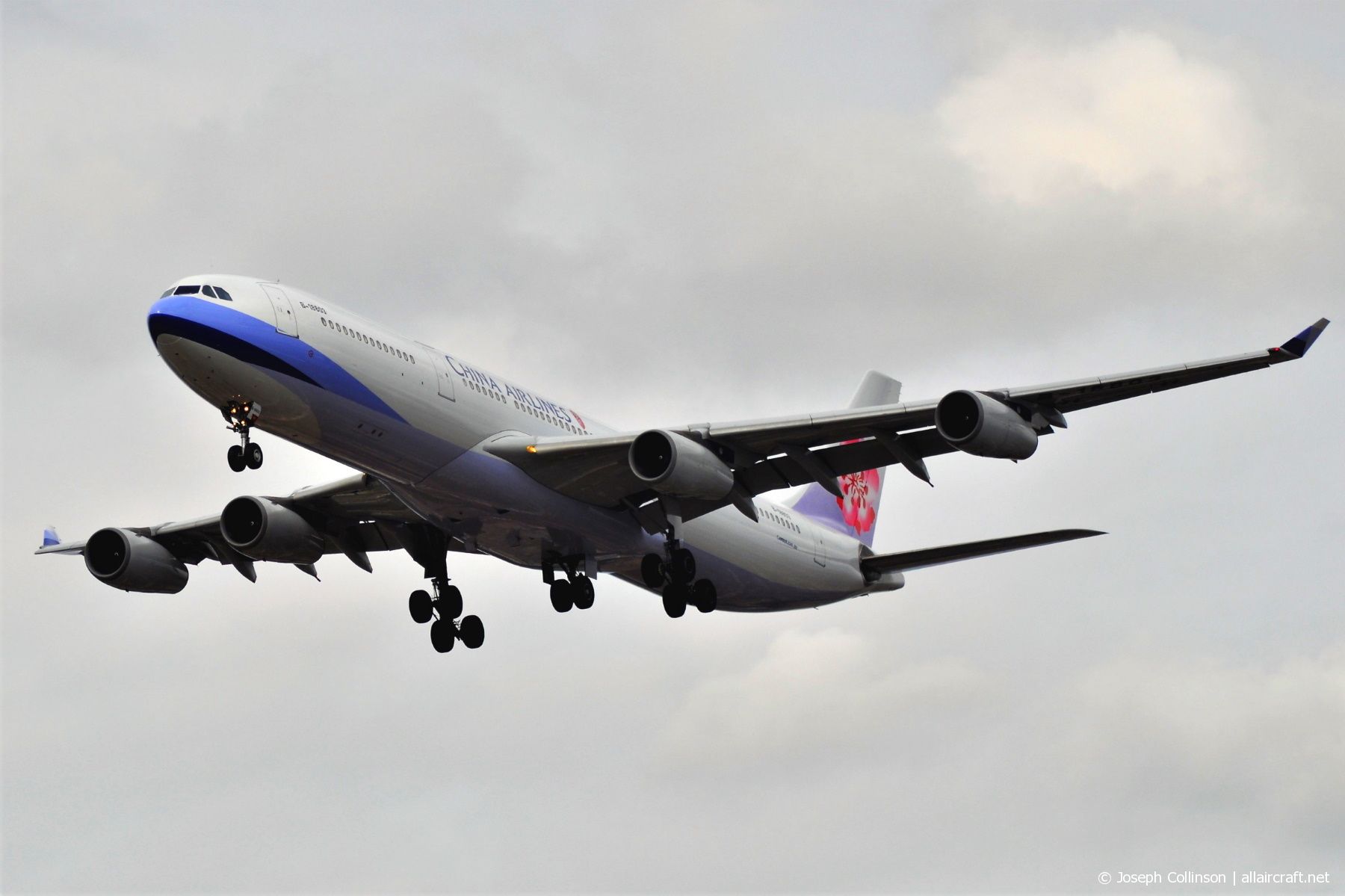 B-18803 (411) 2001 Airbus A340-313
