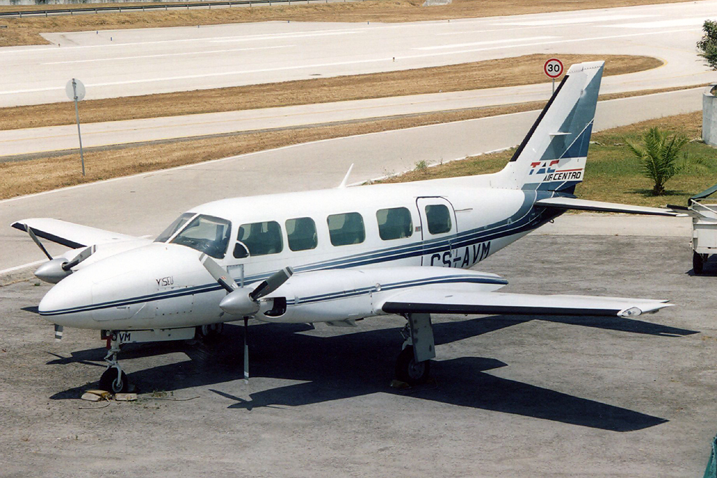 CS-AVM (31-7752159) 1977 Piper PA-31-350 Navajo Chieftain