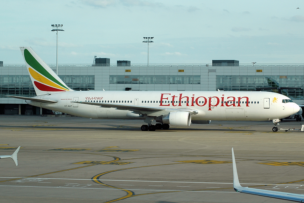 ET-ALP (33769) 2005 Boeing 767-360/ER