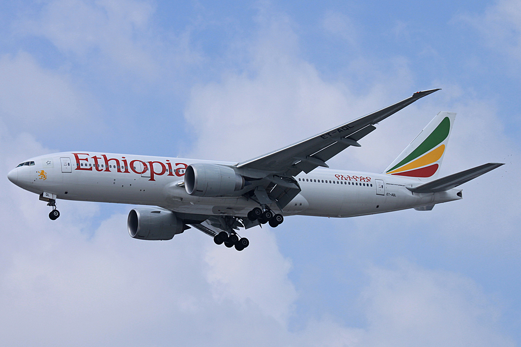ET-AQL (043814) Boeing 777-260/LR