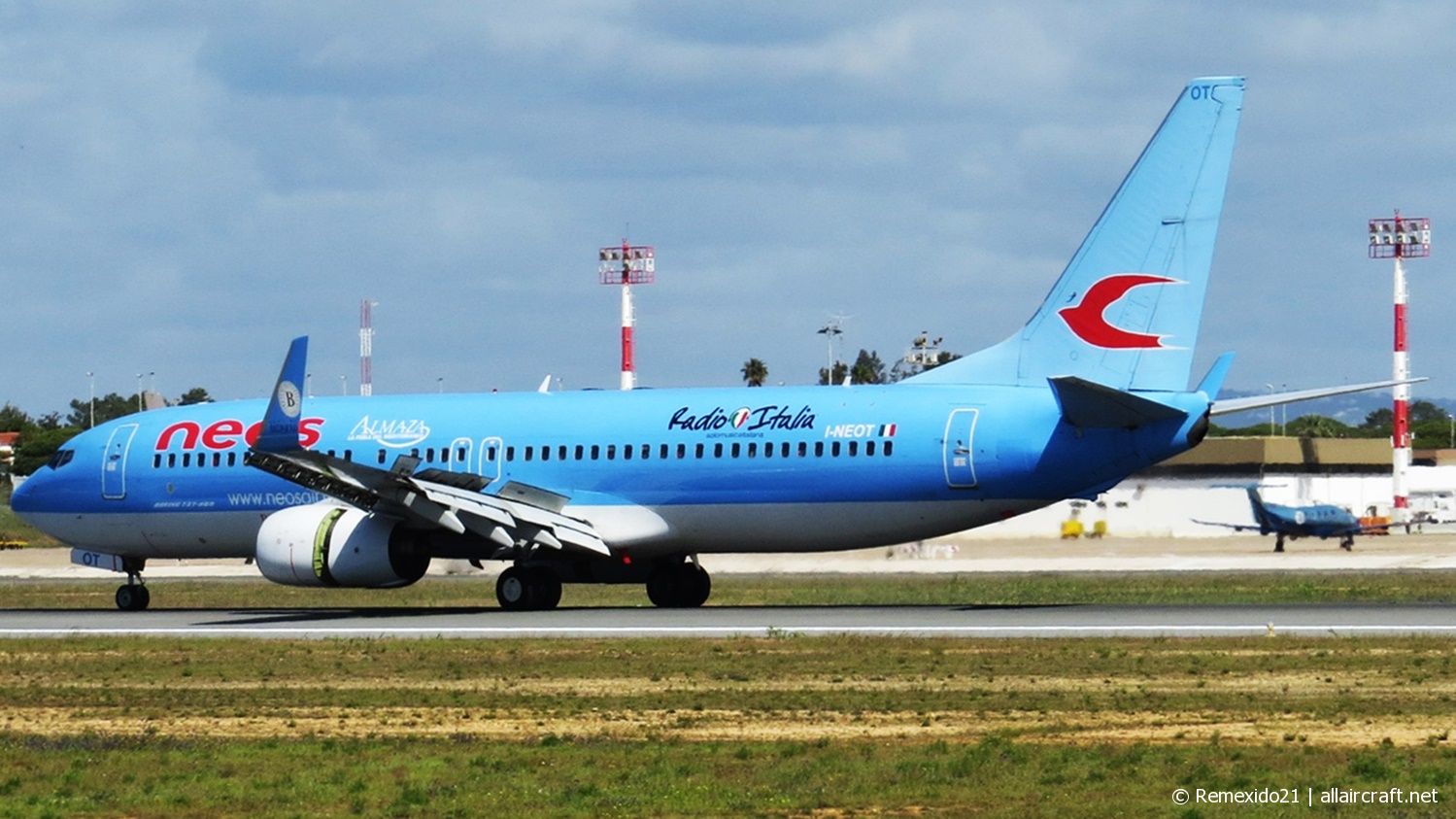 I-NEOT (33004) 2002 Boeing 737-86N WL