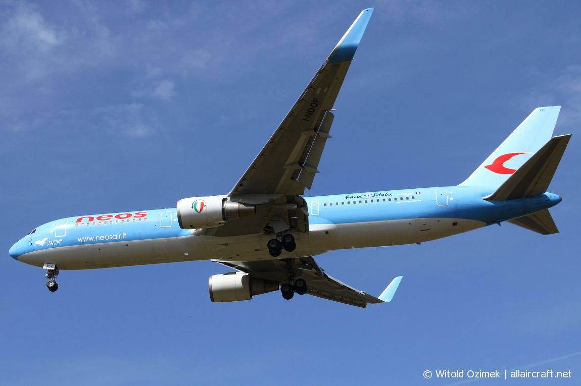 I-NDOF (27610) 1996 Boeing 767-306 ER WL