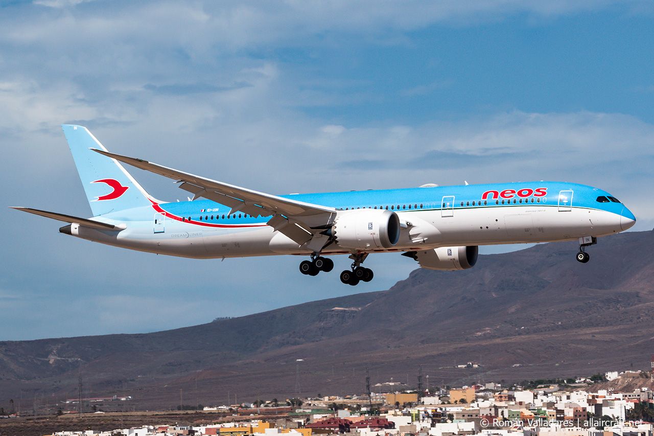 EI-XIN (38774) 2017 Boeing 787-9 Dreamliner