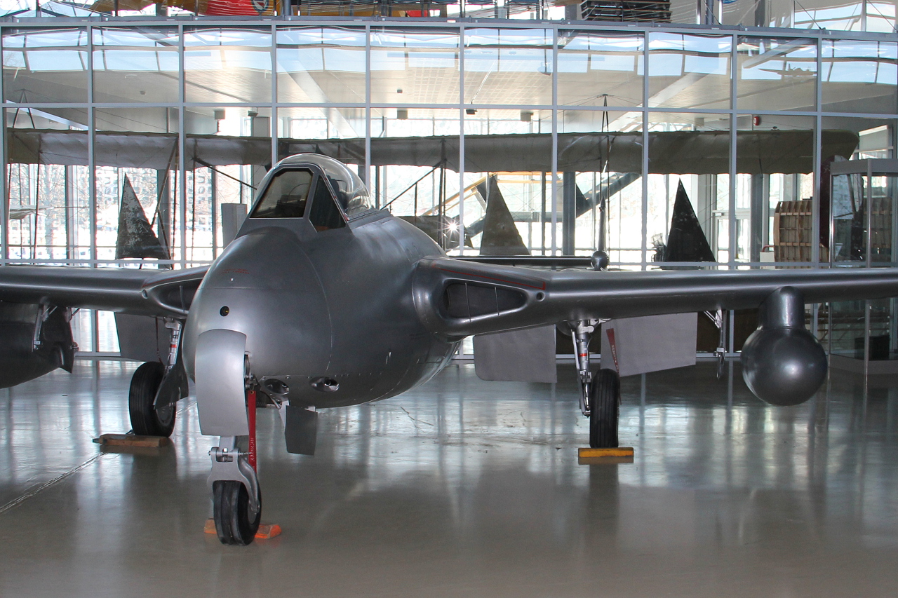P42408 (EEP42408) DeHavilland Vampire F.3