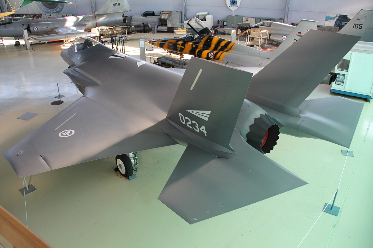 0234 F-35 Lightning (mock-up)