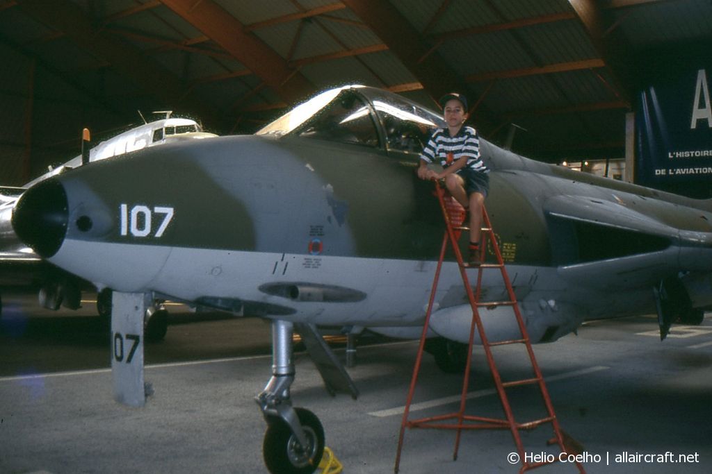 J-4107 (S4/U/333) 1972 Hawker Hunter F.58A
