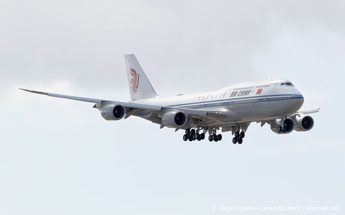 B-2482 · Boeing 747-89L · (LPA / GCLP)