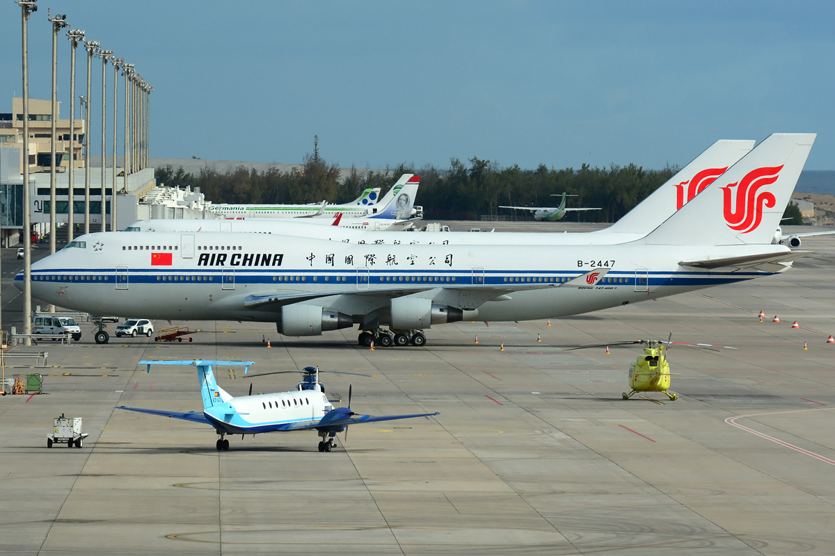 B-2447, (cn 25883), Boeing 747-4J6