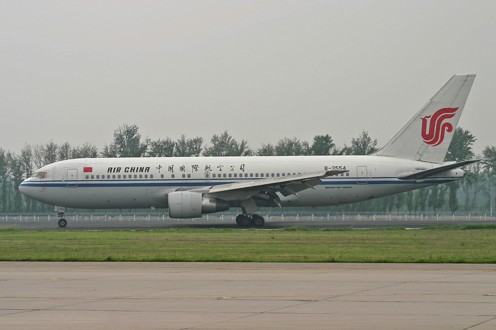 B-2554 (cn 23745) Boeing 767-2J6ER