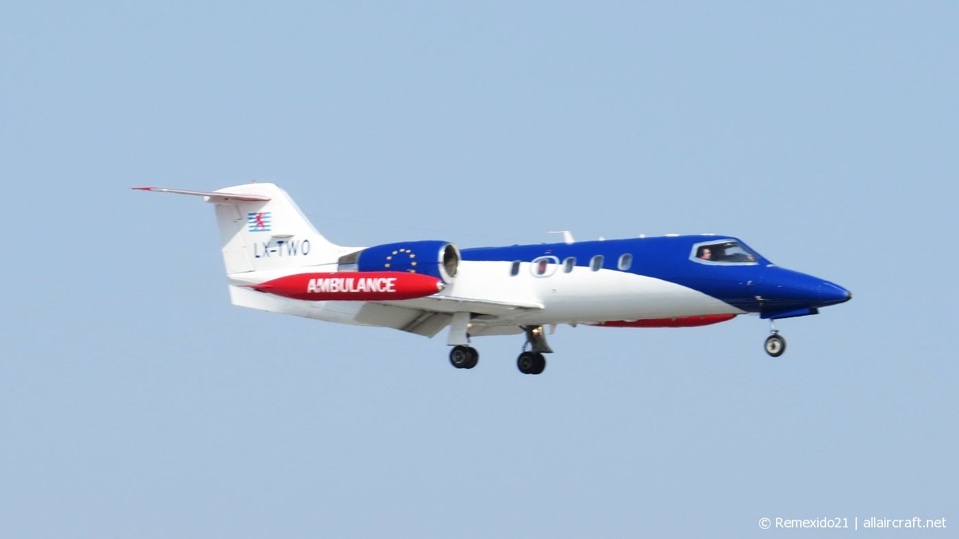 LX-TWO (35A-628) 1986 Gates Learjet 35A
