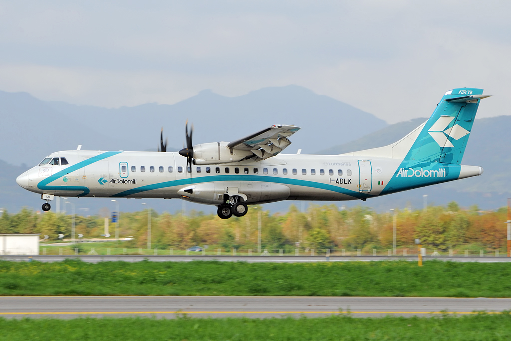 I-ADLK (706) 2004 ATR-72-500