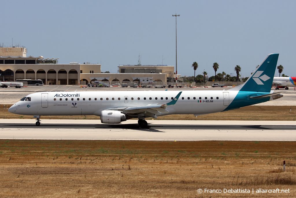I-ADJM (19000258) 2009 Embraer 190-200LR