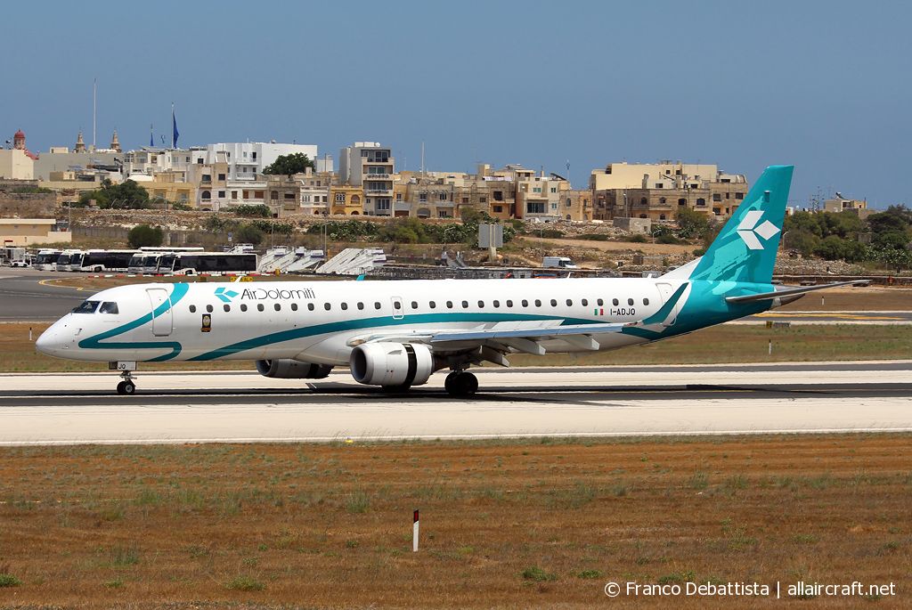 I-ADJO (19000280) Embraer 190-200LR