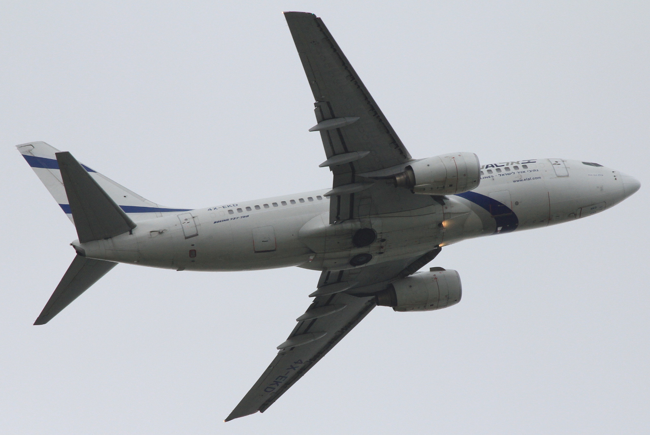4X-EKD · Boeing 737-758 · (FCO / LIRF)
