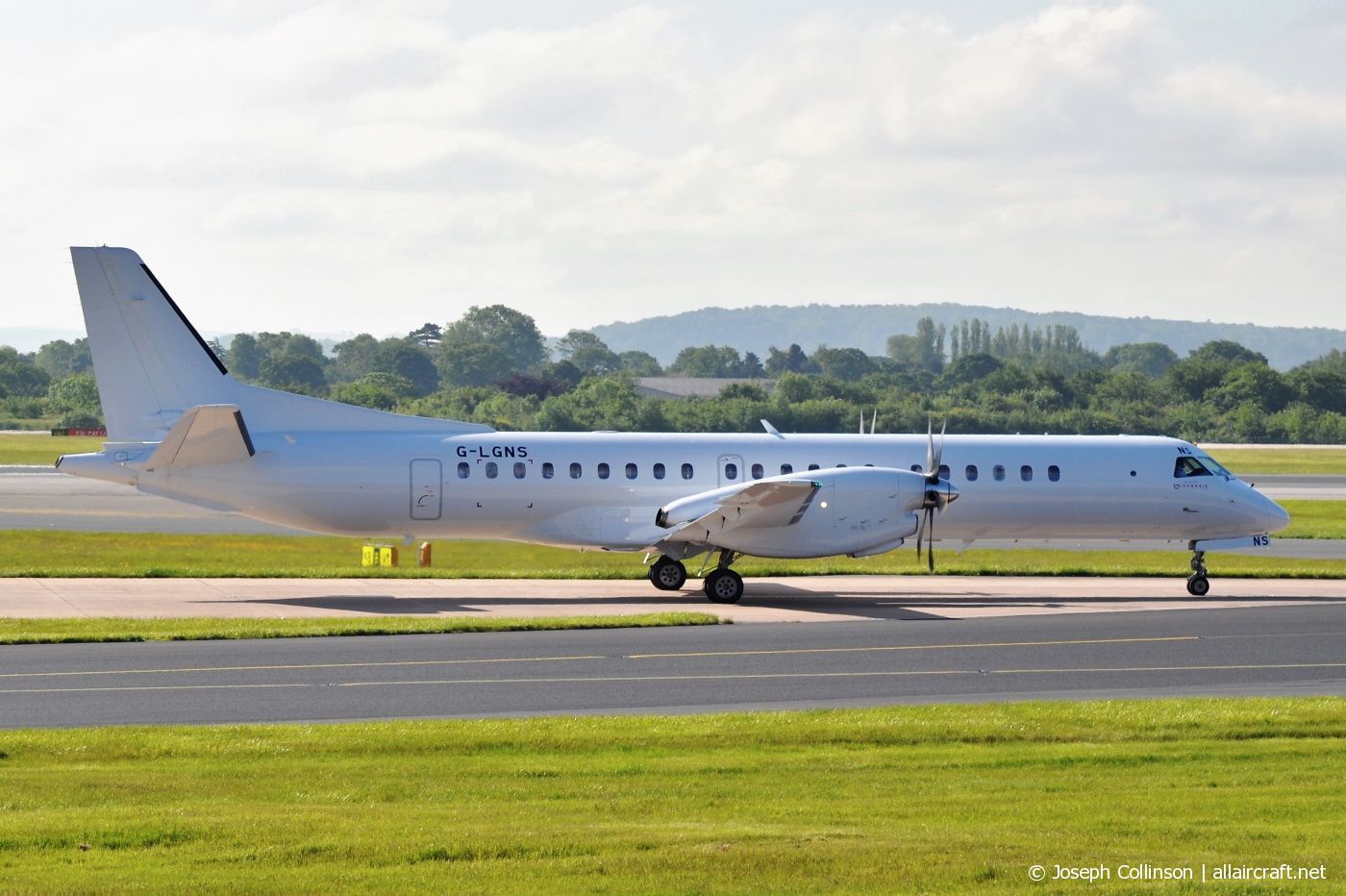 G-LGNS (2000-041) 1996 Saab 2000
