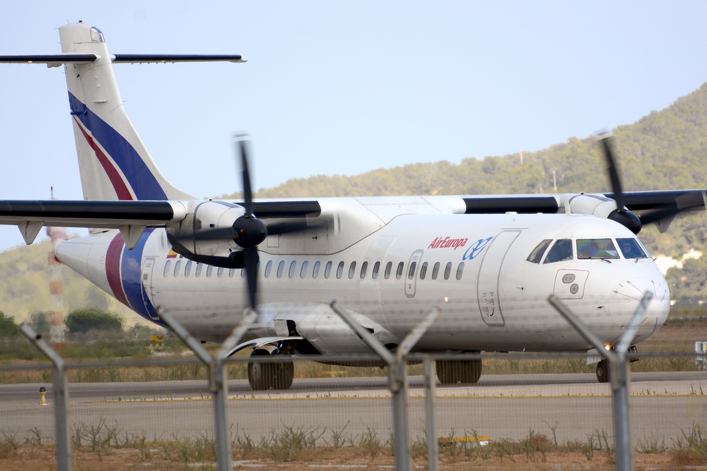 EC-LST ( 234 ) 1991 ATR-72-201