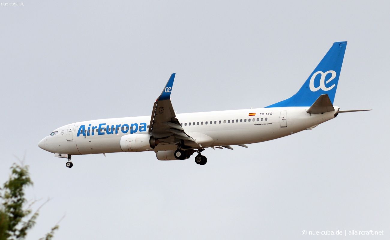 EC-LPR (36588) 2012 Boeing 737-85P(WL)