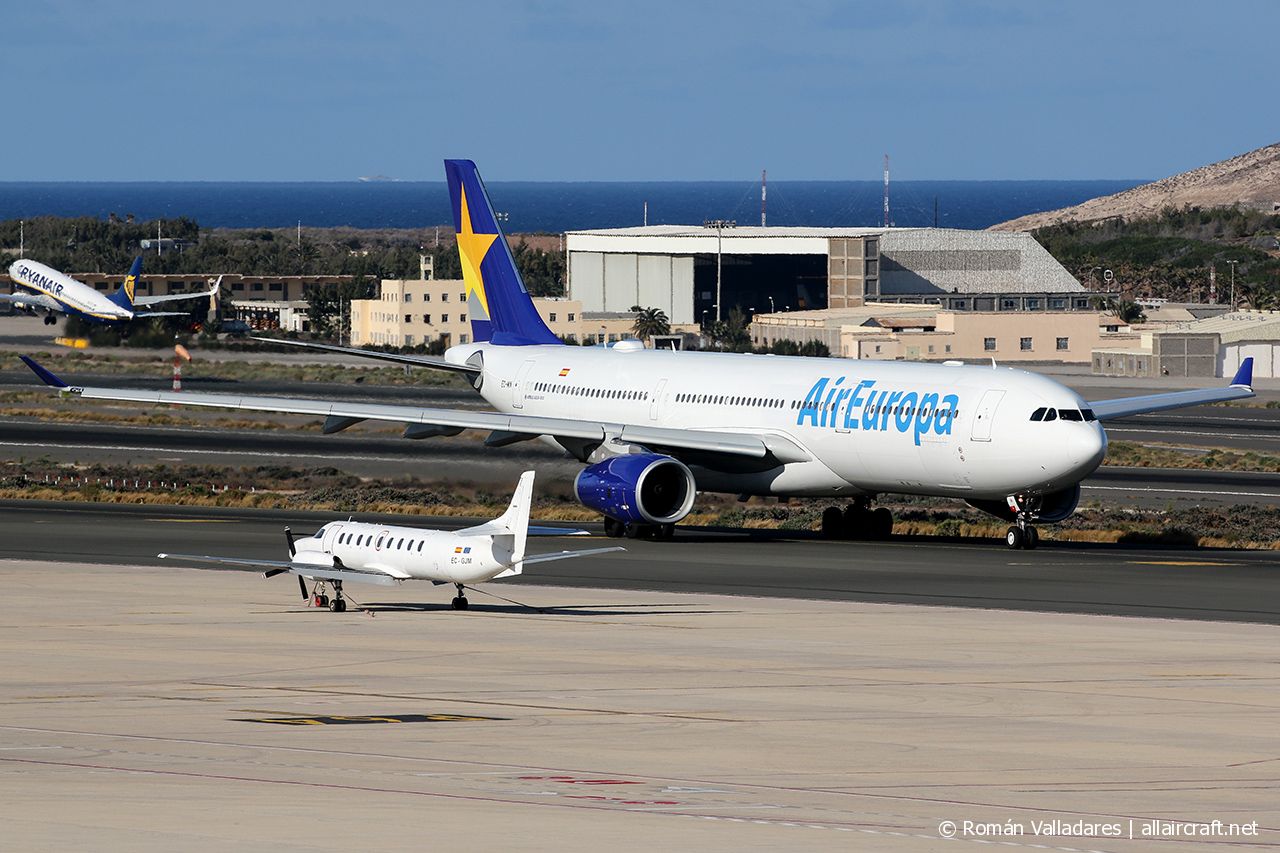 EC-MIN (1607) 2015 Airbus A330-343