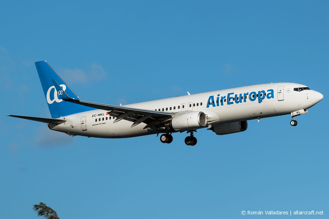 EC-MKL (60585) 2016 Boeing 737-85P(WL)