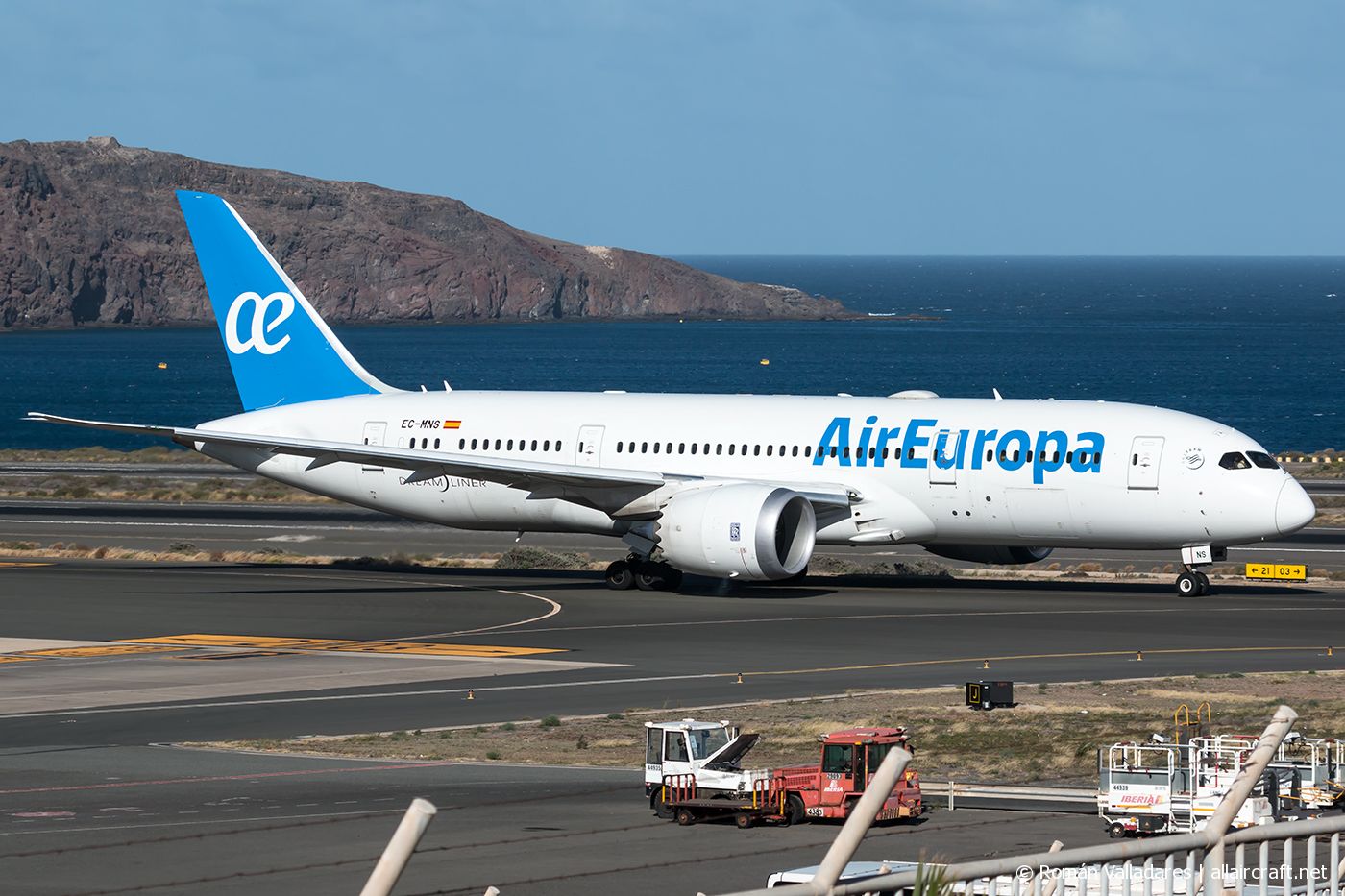 EC-MNS (36417) 2017 Boeing 787-8 Dreamliner