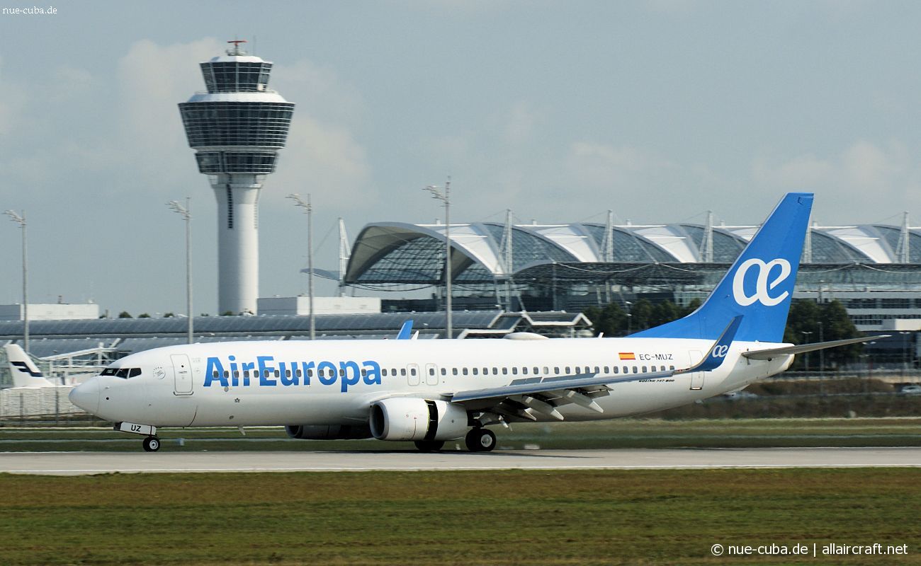 EC-MUZ (cn 60589) Boeing 737-85P