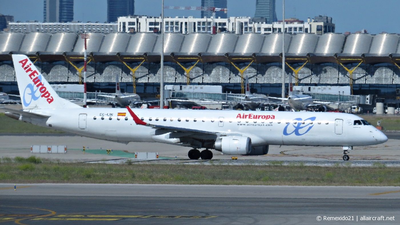 EC-LIN (cn 19000401) Embraer 190-200LR