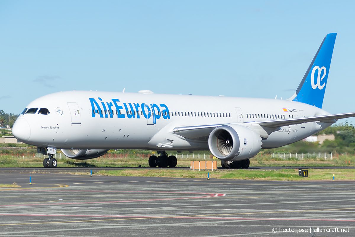EC-MTI (62129) 2018 Boeing 787-9 Dreamliner