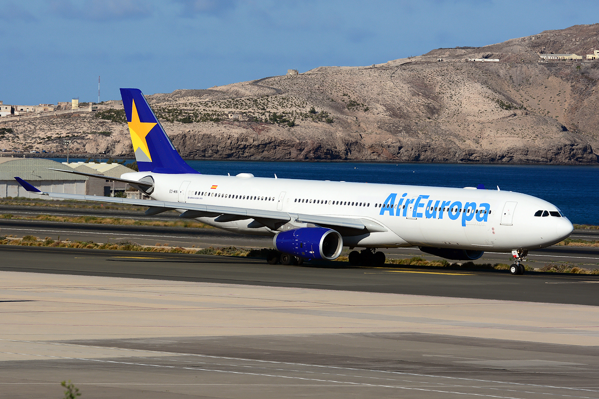 EC-MIN (1607) 2015 Airbus A330-343
