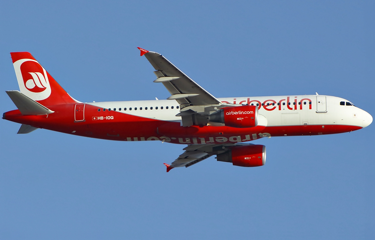 HB-IOQ, (cn 3422), Airbus A320-214