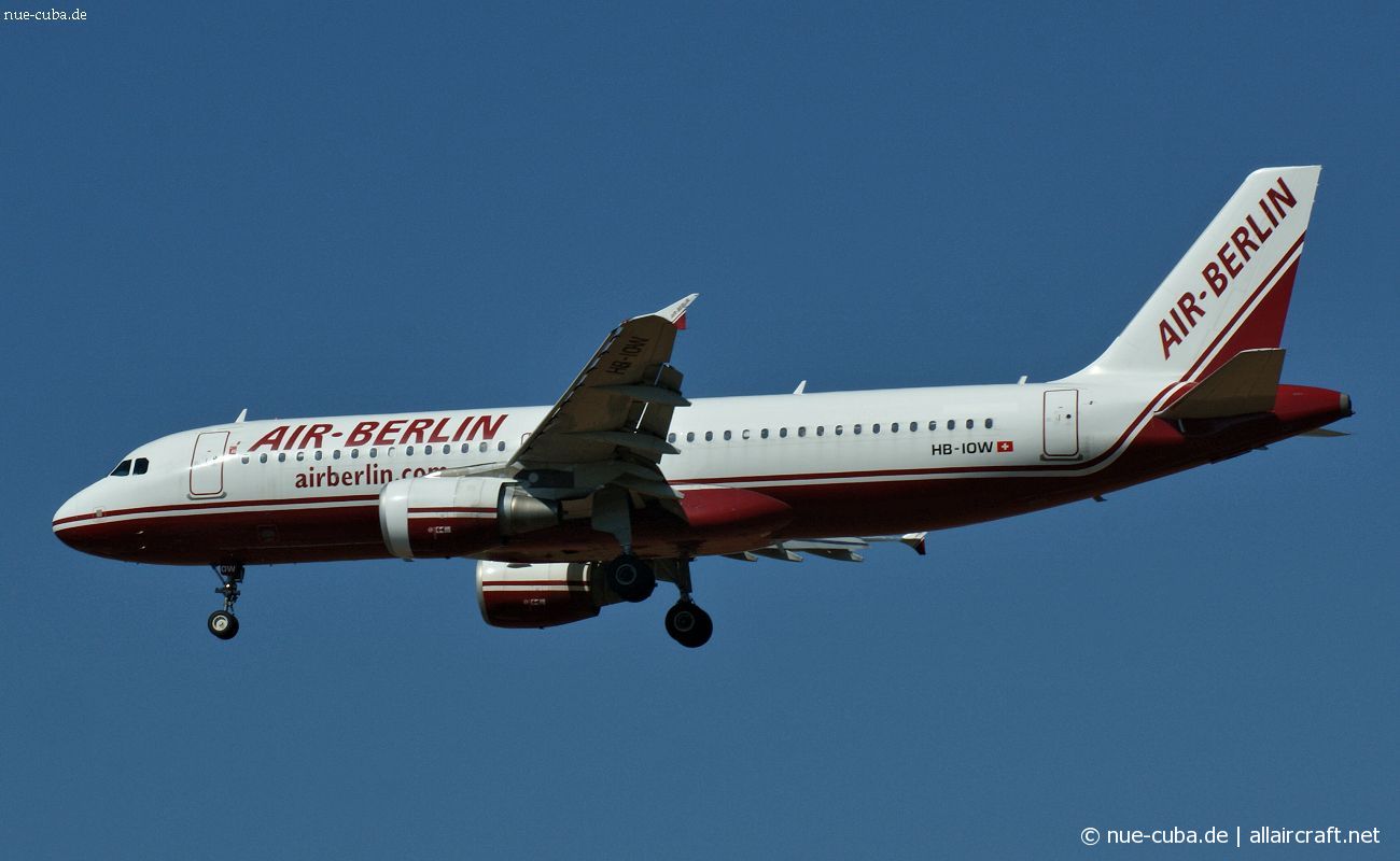 HB-IOW (3055) 2007 Airbus A320-214