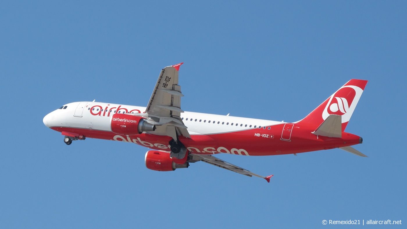 HB-IOZ (cn 4292) Airbus A320-214