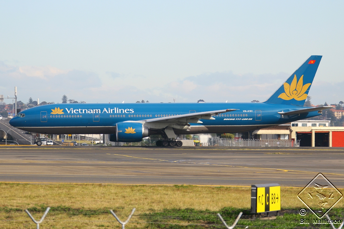 VN-A151 · Boeing 777-2Q8/ER · (SYD / YSSY)