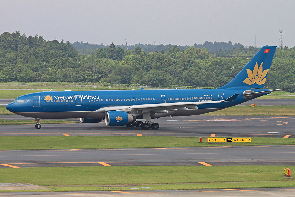VN-A376, (cn 943), Airbus A330-223